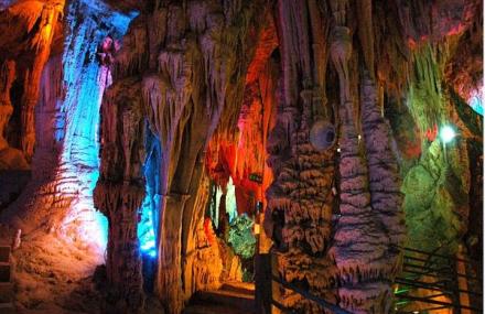 宜昌神龙洞风景区