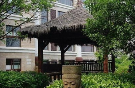 南京巴厘原墅沃阁温泉