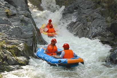 咸宁太阳溪漂流