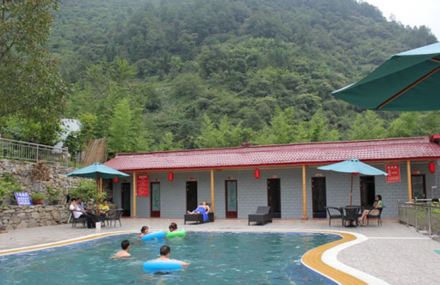 甘孜州逸家森林温泉