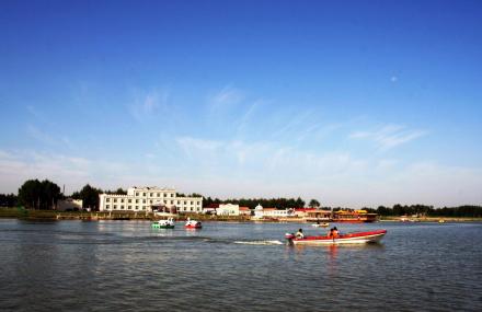 张家口沽源天鹅湖旅游区
