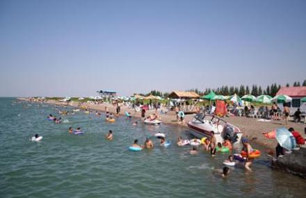 阿勒泰福海海滨