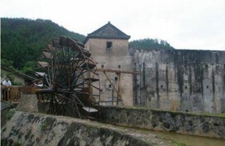 赣州龙南客家酒堡景区