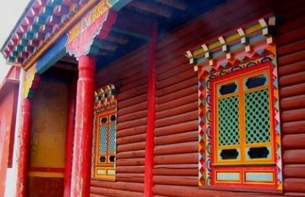 迪庆霞给藏族文化村