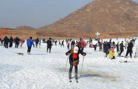 枣庄莲青山滑雪场