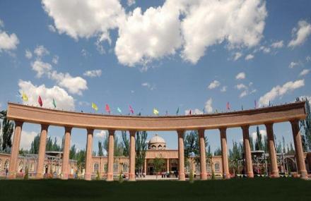 喀什疏附县民族乐器村