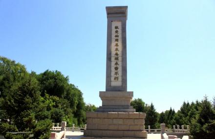 石河子周恩来总理纪念碑馆