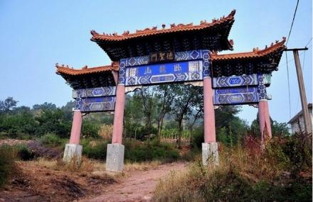 唐山遵化卧龙山