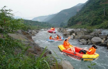 杭州千岛湖九龙溪漂流