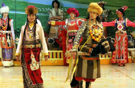 迪庆民族服饰旅游展演中心