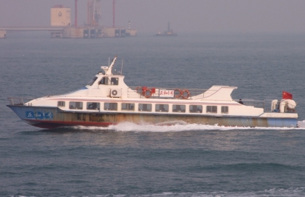 青岛海上看青岛游船